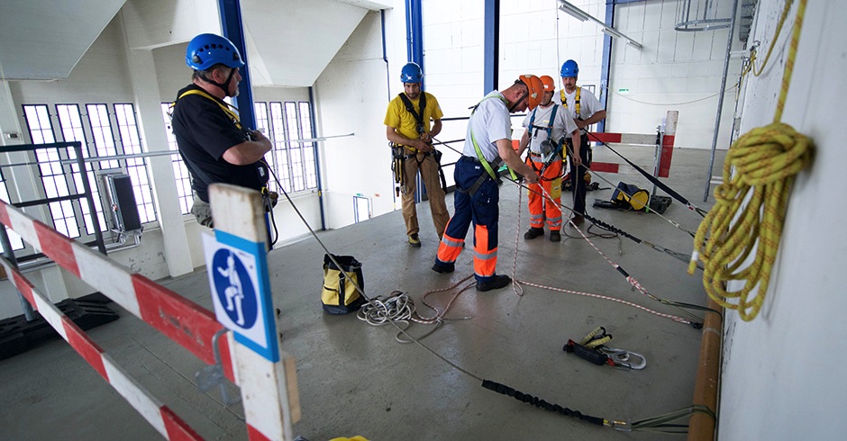 VERTICproAG_PSAGA_Wiederholungskurs_Refresher_Absturzrisiko_zertifiziert_Winterthur