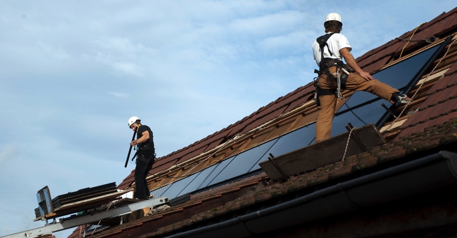 PV Anlagen Photovoltaik Montage, Unterhalt und Reinigung Firma VERTIC Absturzsicherung auf Schräg- und Flachdach