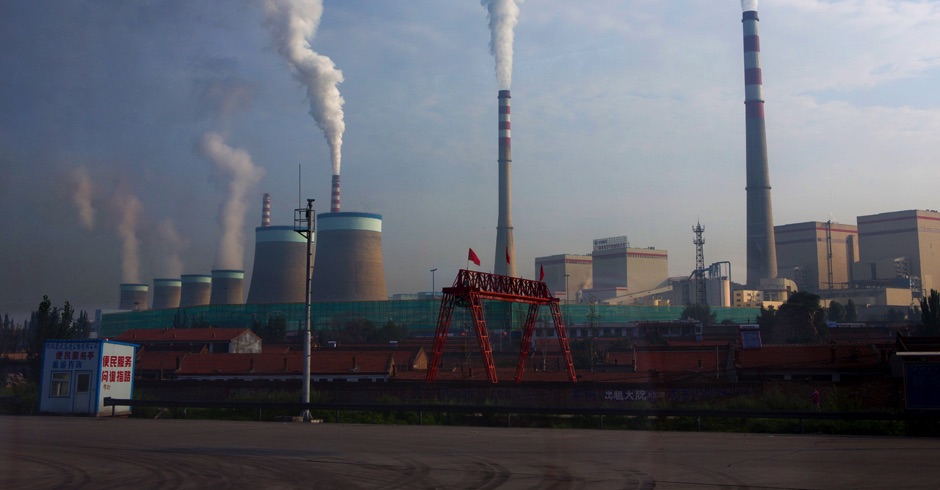 Vertic_Hoehenarbeiten_Rueckbau_Sanierungen_Reperaturen_Malen_Steigschutz_Kamine_Schornsteine_Kamin_Schornstein_Industrie_Fabrik_Unterhalt_Rückbau_Höhenarbeiten_Schmuck_Schmuckfarbe_Streichen